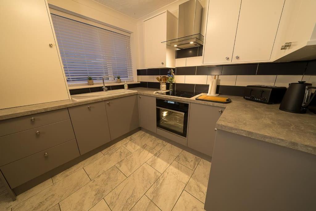 Entire Bungalow In Rawmarsh Ngoại thất bức ảnh